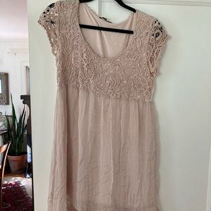 Very sweet short summer light weight vintage inspired dress.